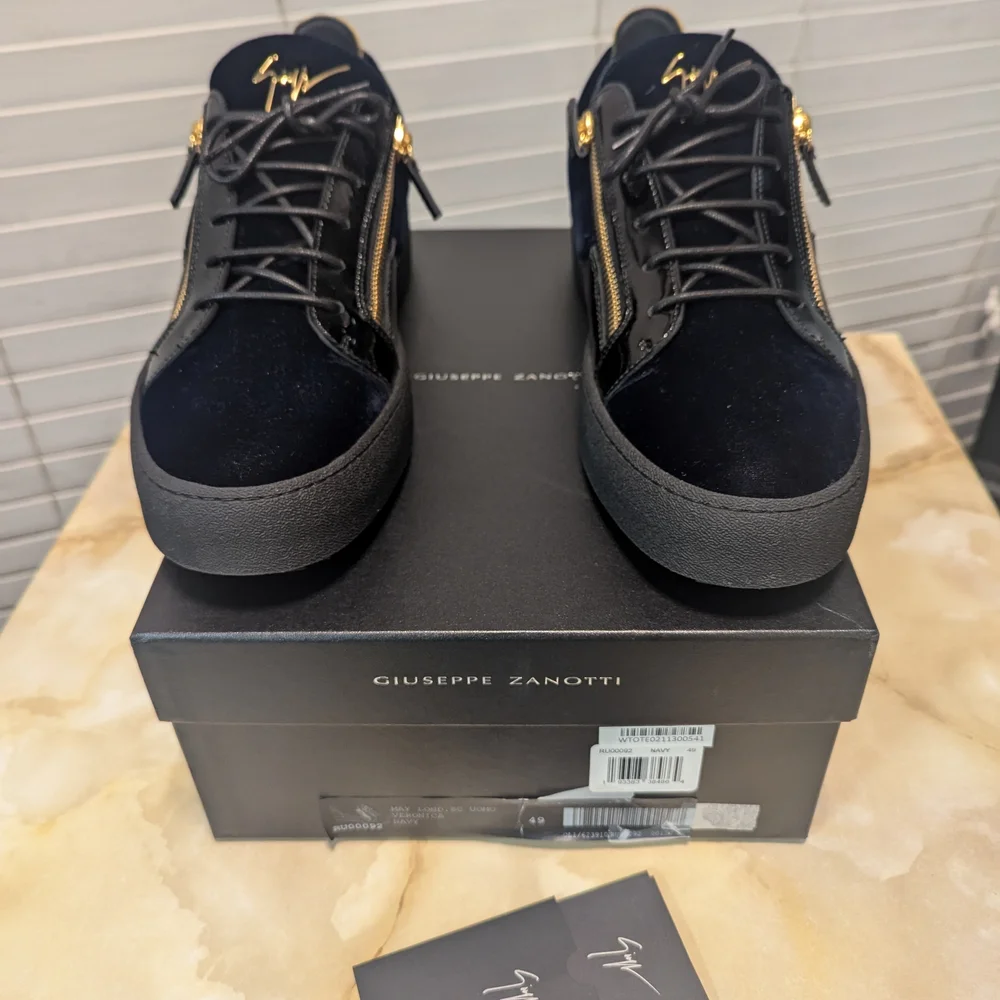 Giuseppe Zanotti Men's Black Sneakers - Picture 1 of 15